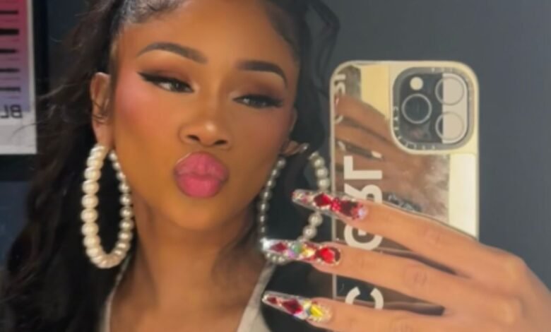 Saweetie abandona suas perucas favoritas para abraçar seus cachos incríveis 1 Saweetie abandona suas perucas favoritas para abraçar seus cachos incríveis