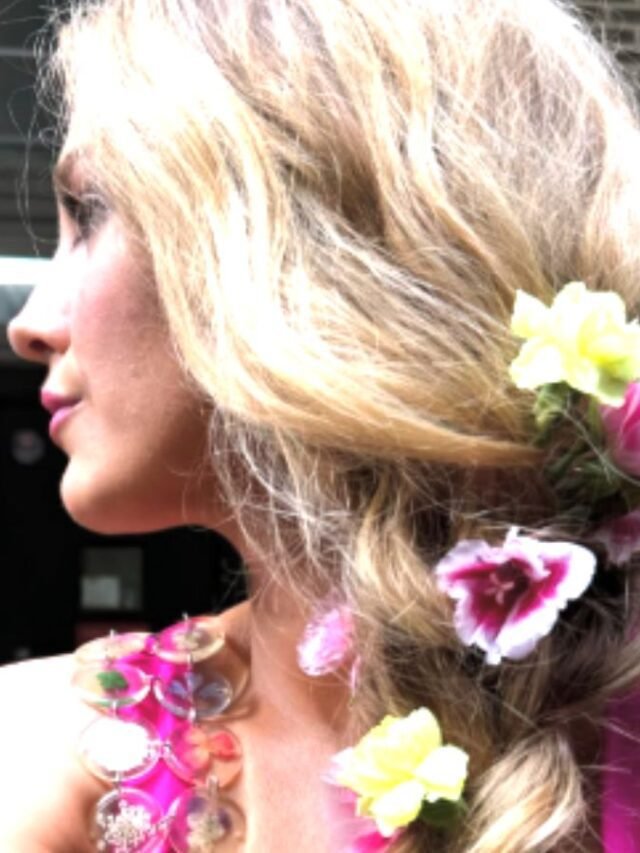 Blake Lively Nails A tendência Boho Braid…