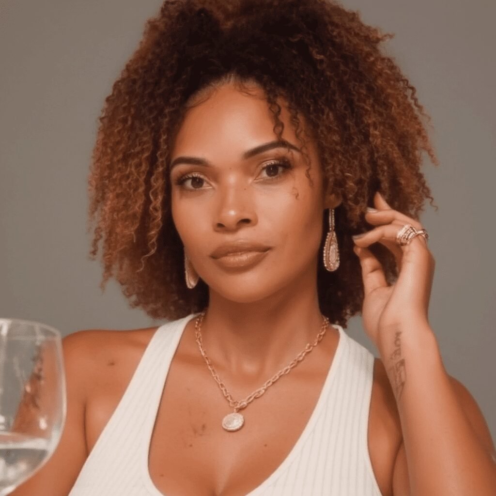 Guia Completo: Como Cuidar do Cabelo Vermelho para Manter a Cor Vibrante 9 tatiane paulino